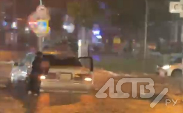 Южно-Сахалинск снова поплыл из-за сильного дождя: ситуация в городе