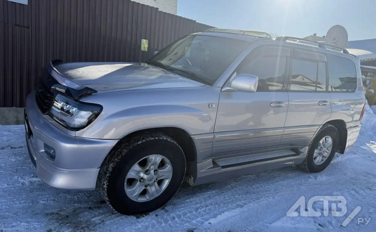Очевидцев ДТП у "Столицы" ищут в Южно-Сахалинске