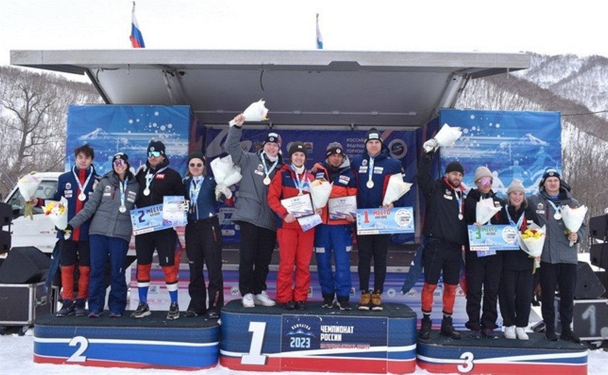 Сахалинские горнолыжники завоевали бронзу командных соревнований чемпионата страны