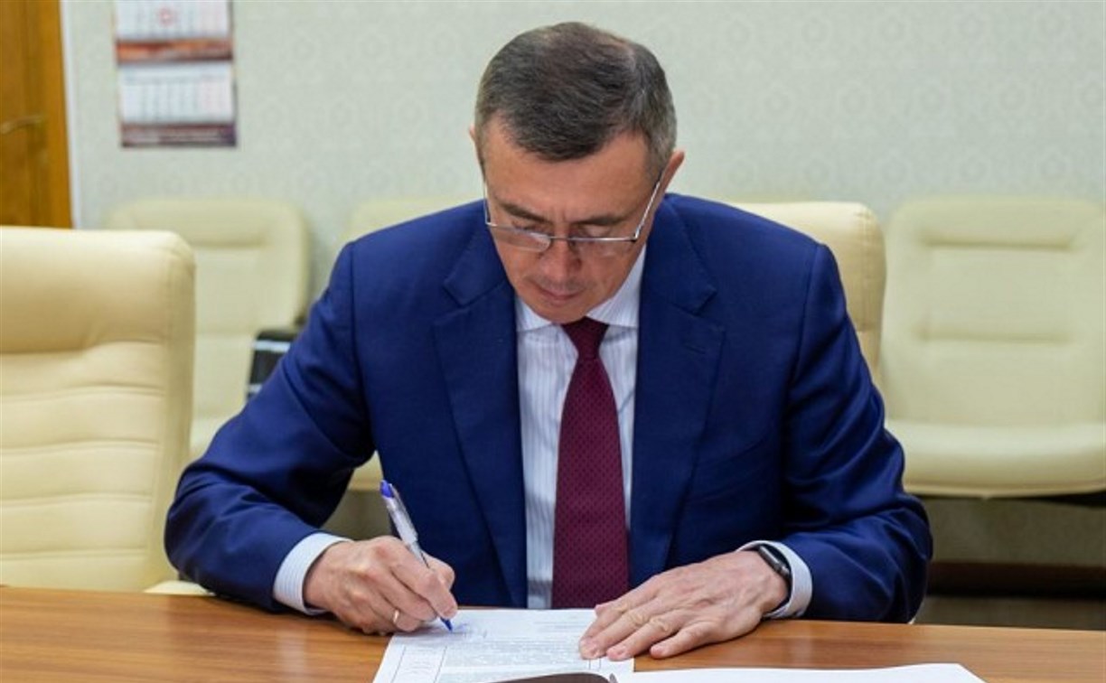 Валерий Лимаренко подал документы в облизбирком для участия в выборах губернатора