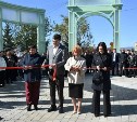 Президентский нацпроект преобразил центр Долинска: в городе открыли обновленный сквер имени Чехова с фонтаном