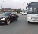Очевидцев столкновения универсала и рейсового автобуса ищут в Южно-Сахалинске