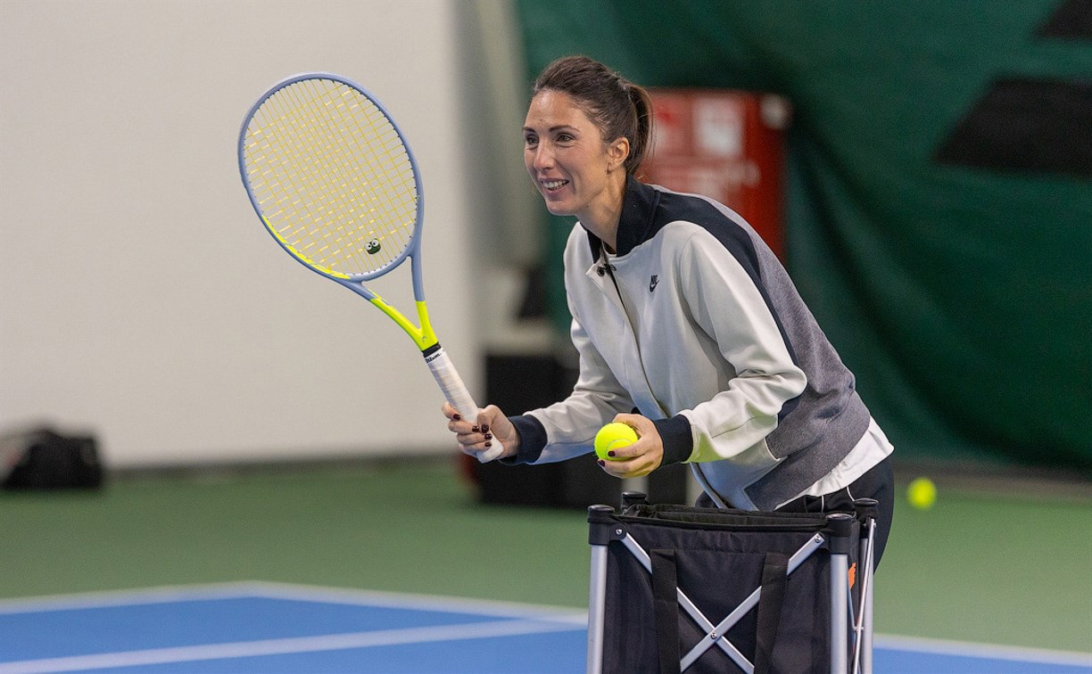Известная теннисистка Анастасия Мыскина проводит мастер-классы в Южно-Сахалинске