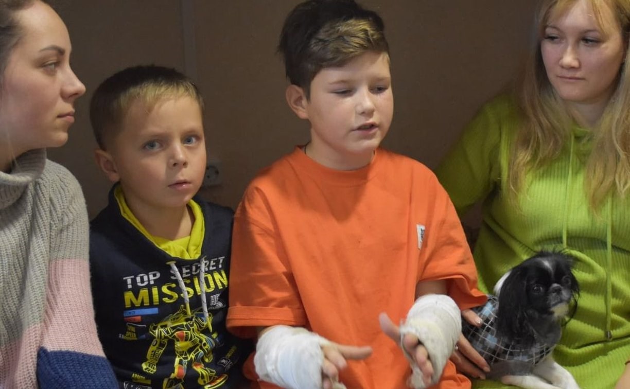 Девятилетний сахалинец рассказал губернатору, как сломал в больнице две руки, пытаясь зарядить телефон