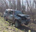 На трассе Южно-Сахалинск – Синегорск автомобиль врезался в дерево (ФОТО, ВИДЕО)