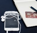 Банки обязали уведомлять родителей о выдаче карт их несовершеннолетним детям 