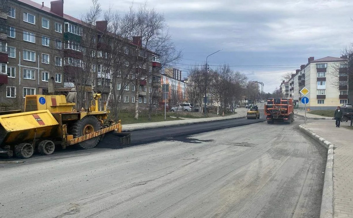 За прошедшую неделю на дорогах Сахалинской области ликвидировали почти четыре тысячи дефектов 