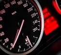 В Дальнем серийный угонщик пересел с чужого авто на чужой мопед