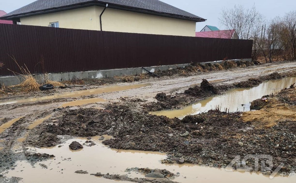 "Наши деньги закапывают в грязь": южносахалинцы не узнали свои улицы после визита газовиков