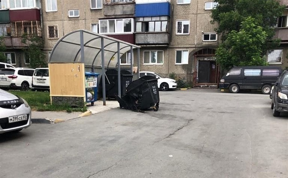 Шлагбаум помешал проехать к месту пожара во дворе Южно-Сахалинска - Новости  Сахалинской области. Происшествия - astv.ru