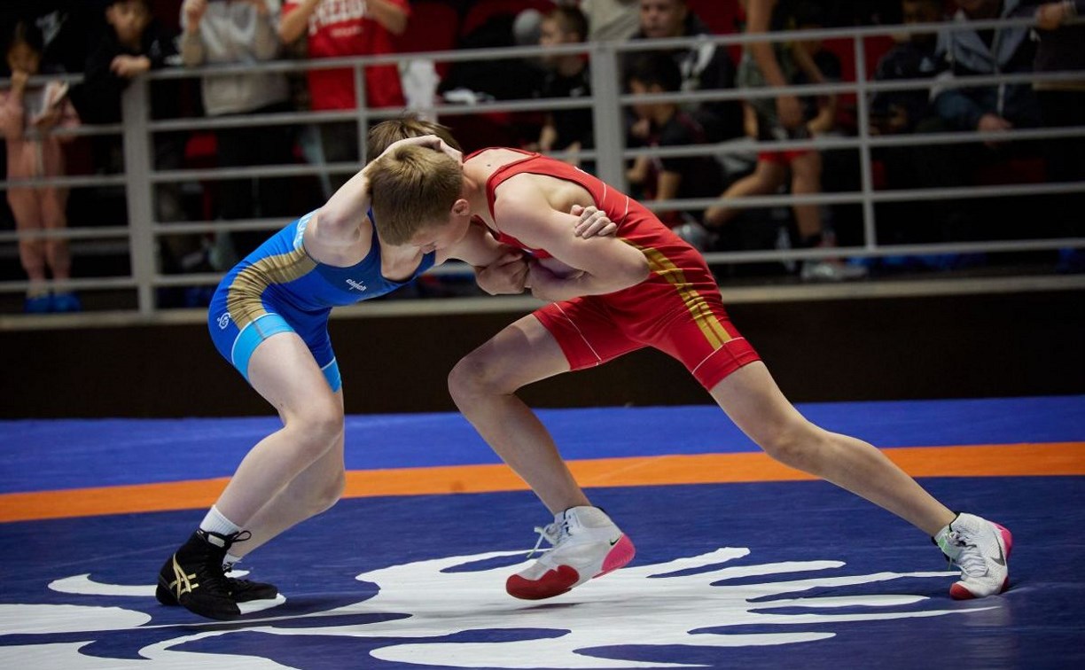 Сахалинские борцы заняли первое место на чемпионате Дальнего Востока по греко-римской борьбе