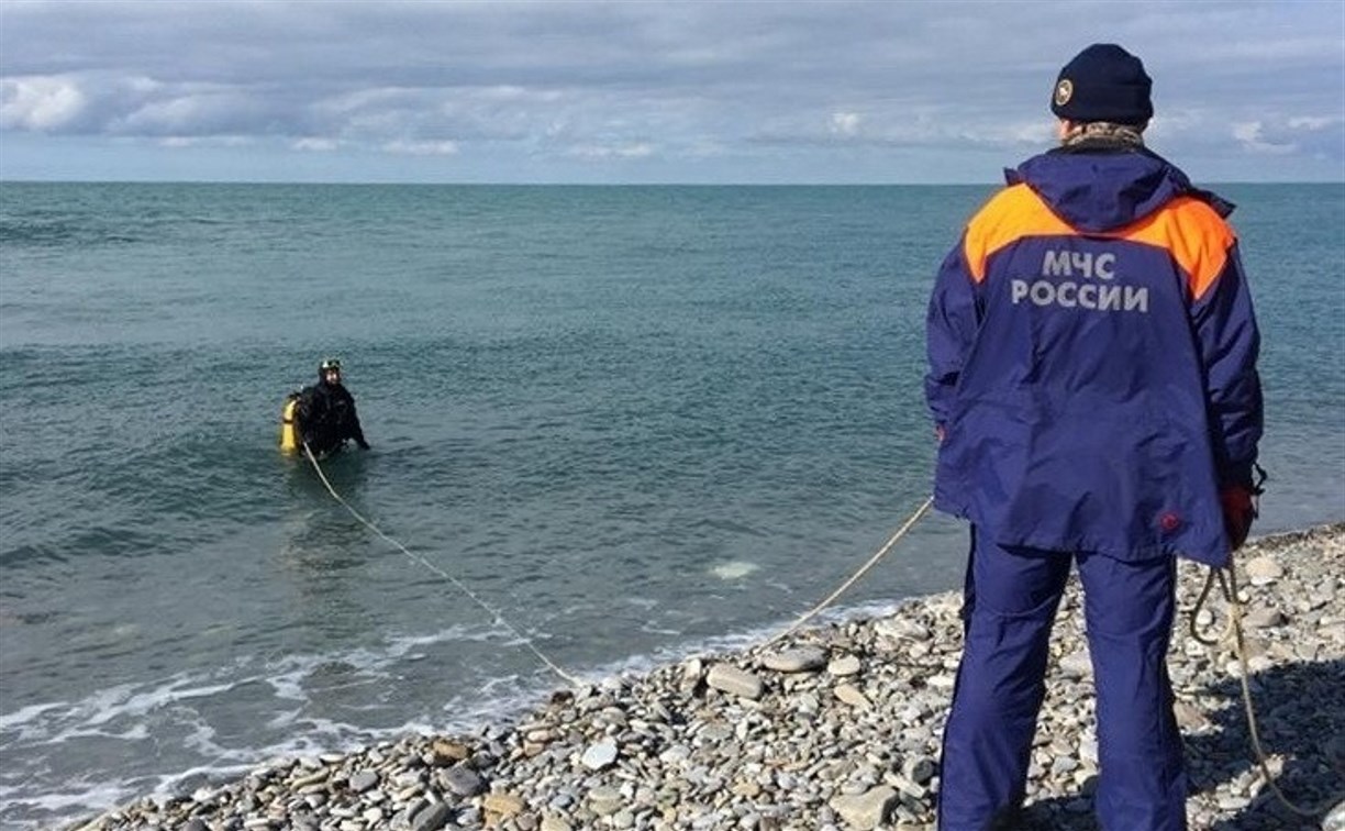 Пропавшего в море на юге Сахалина человека будут искать водолазы-спасатели