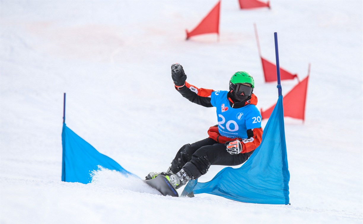 Сахалинские сноубордисты вступили в борьбу за медали областных соревнований