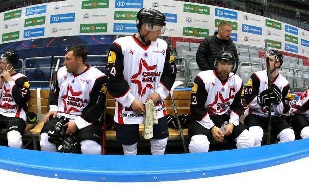 Ногликские хоккеисты завоевали серебро Всероссийского чемпионата в Сочи