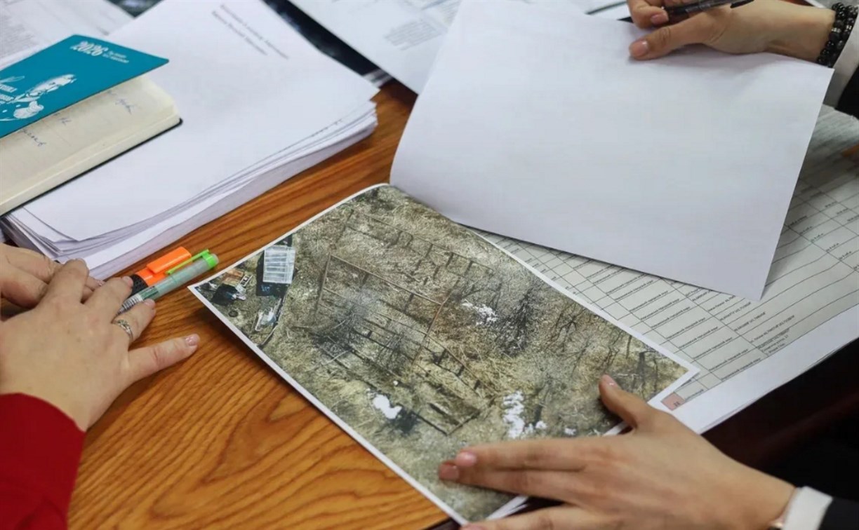 В Корсаковском районе выявили более 100 несанкционированных свалок