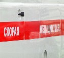 Водитель универсала на Сахалине подбила стоявший грузовик: есть пострадавшие