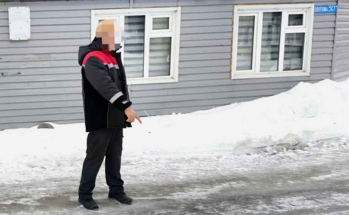 Строителя на Курилах будут судить за избиение двух прохожих у кафе-бара