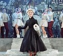 Тест про СССР: посмотри на кадр советского кино и вспомни, куда так нарядилась героиня