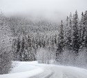 Участок трассы закрыли для движения на Сахалине из-за снежного циклона