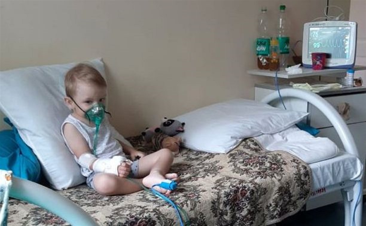 "Ещё одну пневмонию ваш ребёнок не переживёт": общежитие убивает сына сахалинки