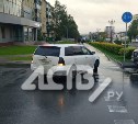 В Южно-Сахалинске сфотографировали авто любителя кататься по тротуарам