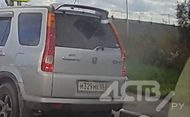 Кроссовер промчался на красный в Южно-Сахалинске