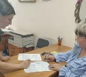 Сотрудники ГАИ в Корсакове нашли и наказали автомобилистку, которая колесила по тротуару 