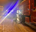 Семь человек эвакуировали из горящего дома в Южно-Сахалинске