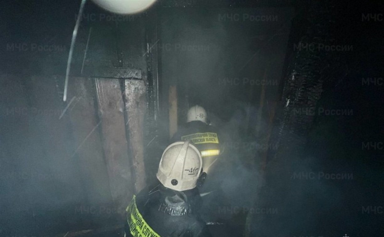 Пожар в частном доме тушили в Невельске Пожар в частном доме тушили в Невельске