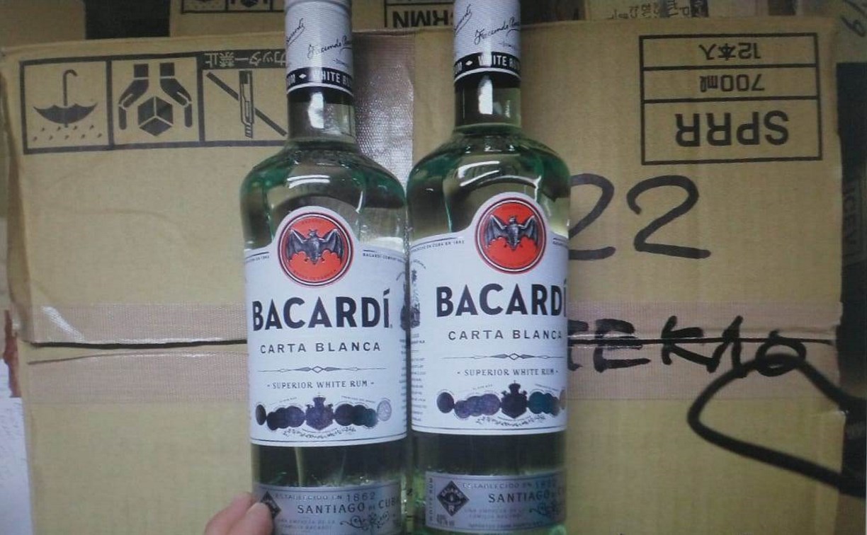 На судах в Южно-Курильске обнаружили 360 литров незадекларированного алкоголя