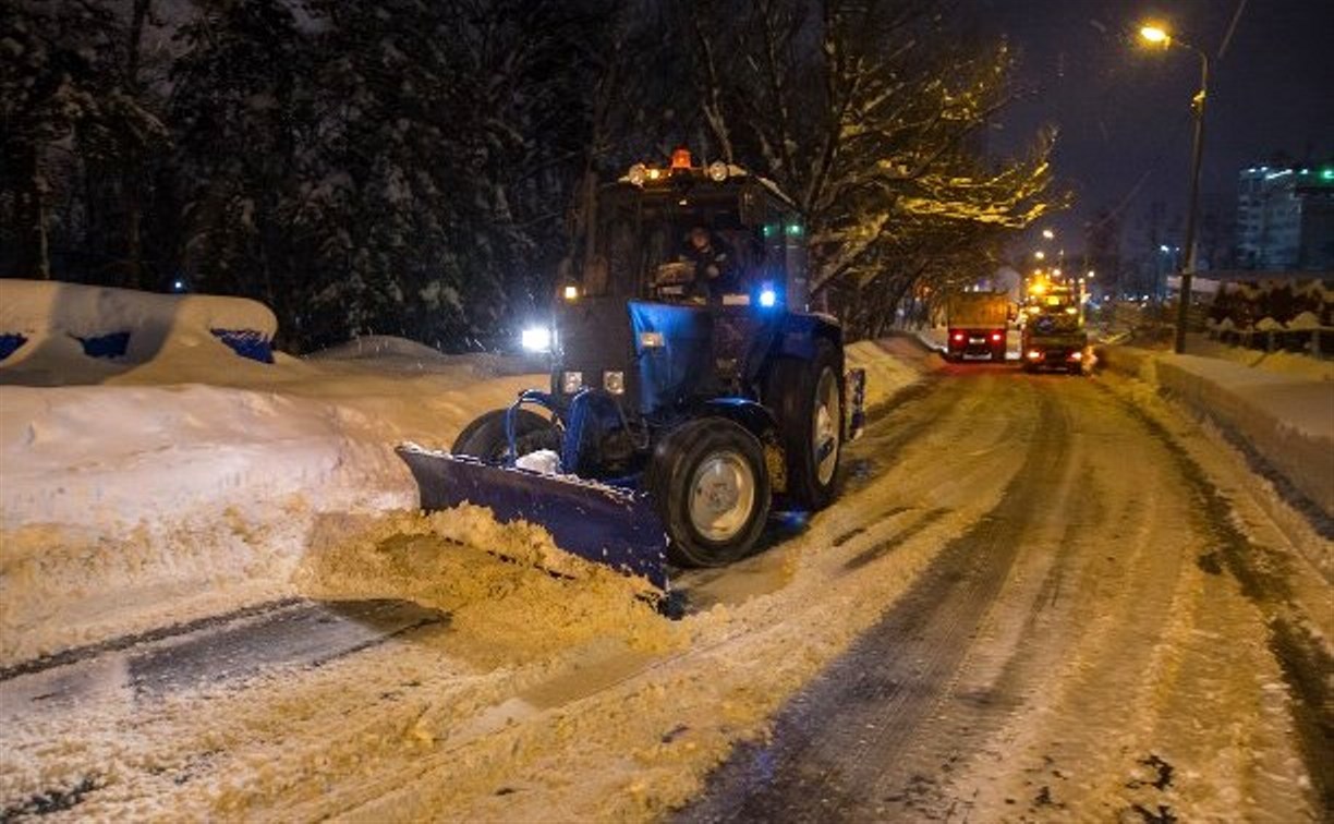 Администрация Южно-Сахалинска назвала улицы, которые будут расчищать в ночь на 13 января