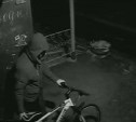 Потратил меньше пяти минут: полиция в Южно-Сахалинске разыскивает похитителя велосипеда