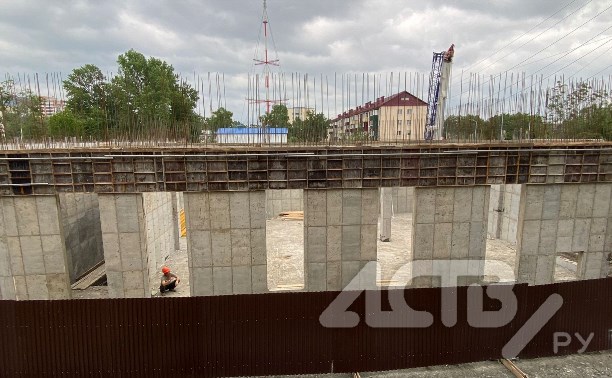 Не лишайте нас солнца: жители дома в Южно-Сахалинске выступают против строительства автостоянки