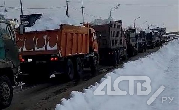 На жёсткий затор в северной части Южно-Сахалинска жалуются горожане