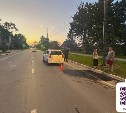 Подросток на питбайке врезался в хэтчбек в Аниве и попал в больницу 