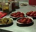 "Каша на завтрак, мясо на обед": как кормят сахалинских бойцов в зоне СВО