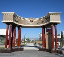 Предстанет обновлённым ко Дню города: мэр Южно-Сахалинска Сергей Надсадин проинспектировал ход работ в сквере "Щит и меч"