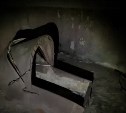 Сахалинец показал бункер в лесу с жуткой старой коляской внутри 