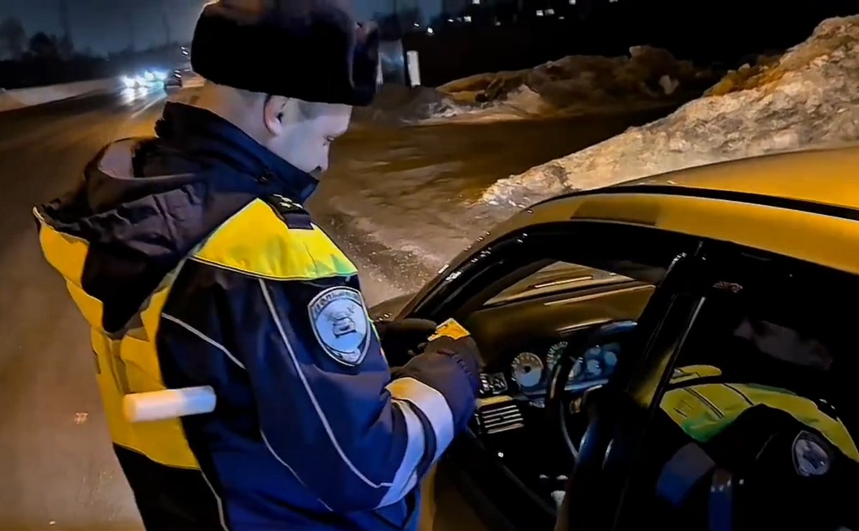 Полицейские Южно-Сахалинска арестовали 10 авто и трёх мигрантов в праздничные дни