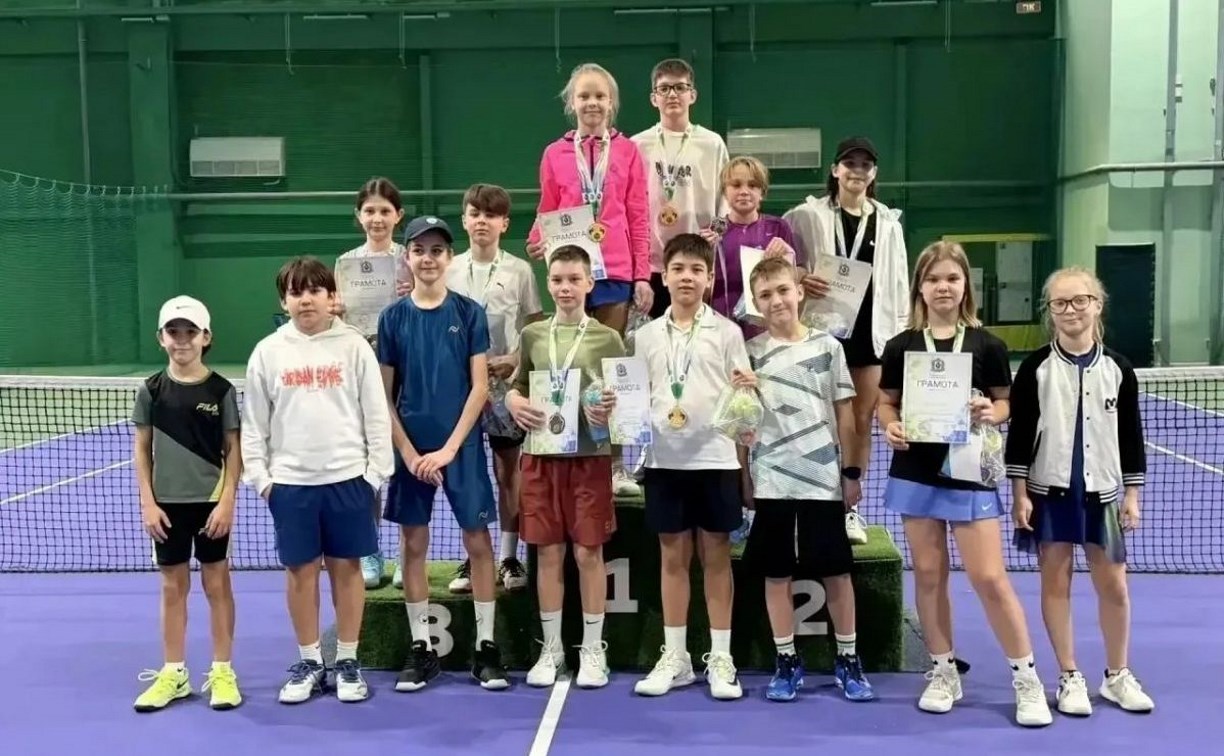 Школьник из Южно-Сахалинска представит островной регион на первенстве России по теннису