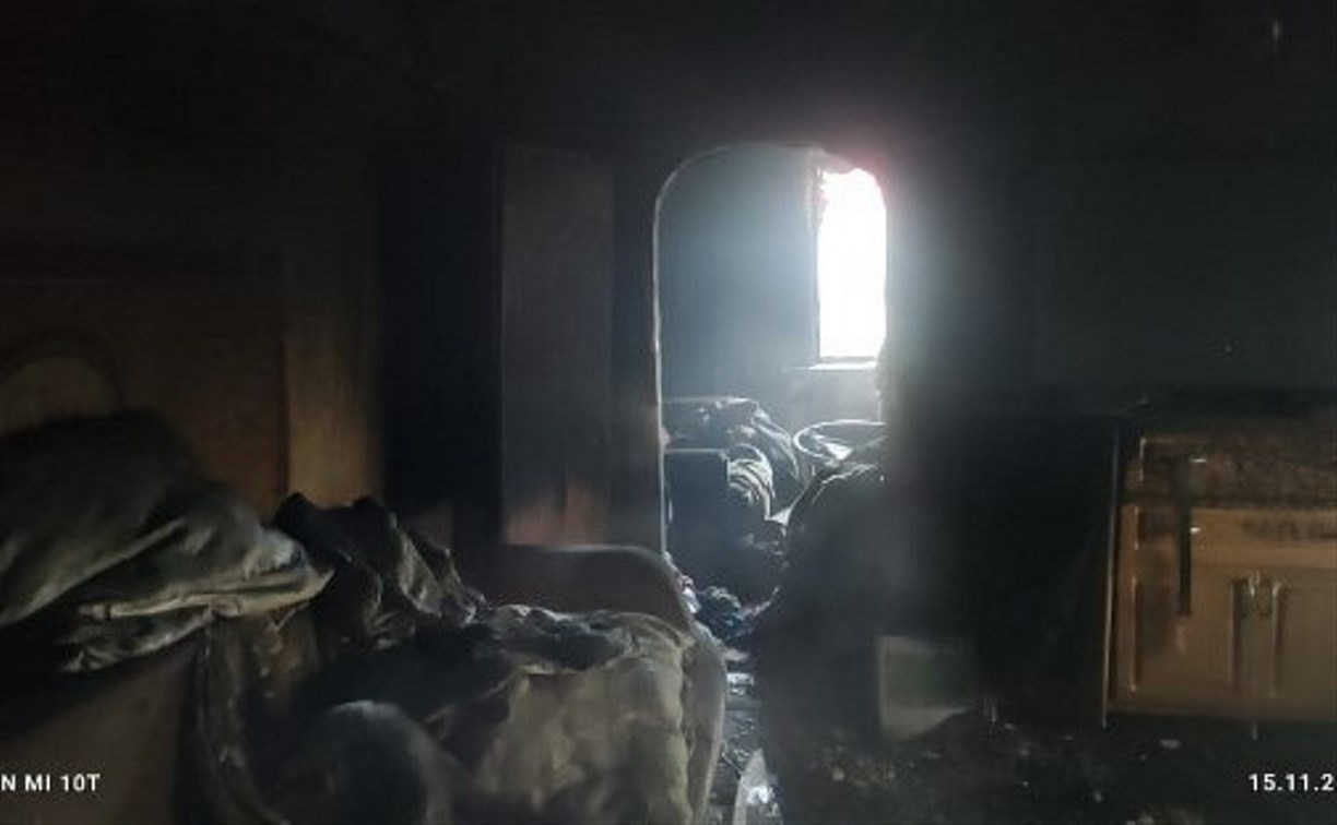 Следком проводит проверку по факту обнаружения тела мужчины в горящем доме на Сахалине