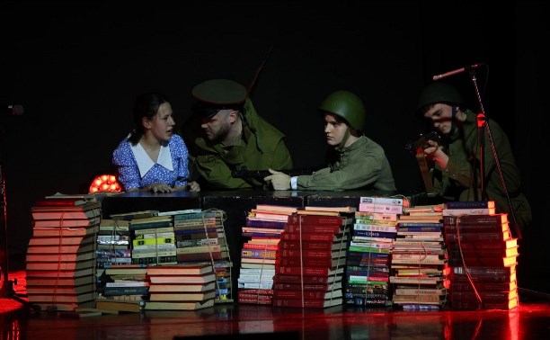 Спектакль о детях-героях Великой Отечественной войны показали в Южно-Сахалинске