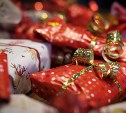 Новогодними подарками обеспечат всех сахалинских детей-инвалидов