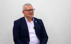 Политика и экономика