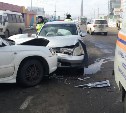 Subaru Forester и Toyota ist столкнулись в Южно-Сахалинске
