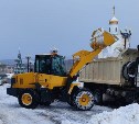 Школа на дистанте, расчистка улиц и вывоз мусора: ликвидация циклона в Южно-Сахалинске