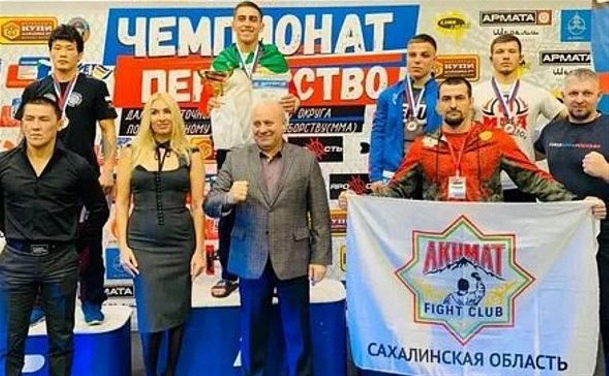  Сахалинцы завоевали пять медалей чемпионата и первенства ДФО по ММА