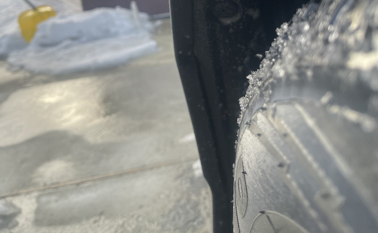 ГАИ разыскивает скрывшегося с места ДТП водителя Toyota Wish в Южно-Сахалинске