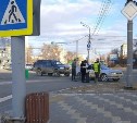 "Занесло на гололёде": в Южно-Сахалинске не разъехались седан и внедорожник 