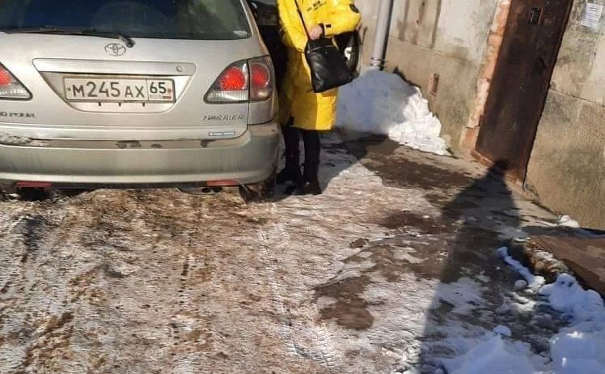 "Стала орать на меня матами": сахалинка обвинила автолюбительницу в автохамстве